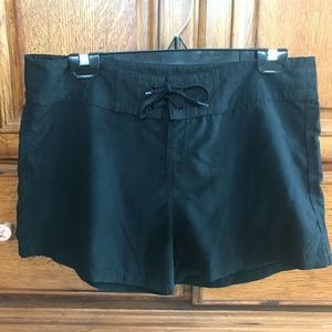 Island Escape Black Women's Board Shorts